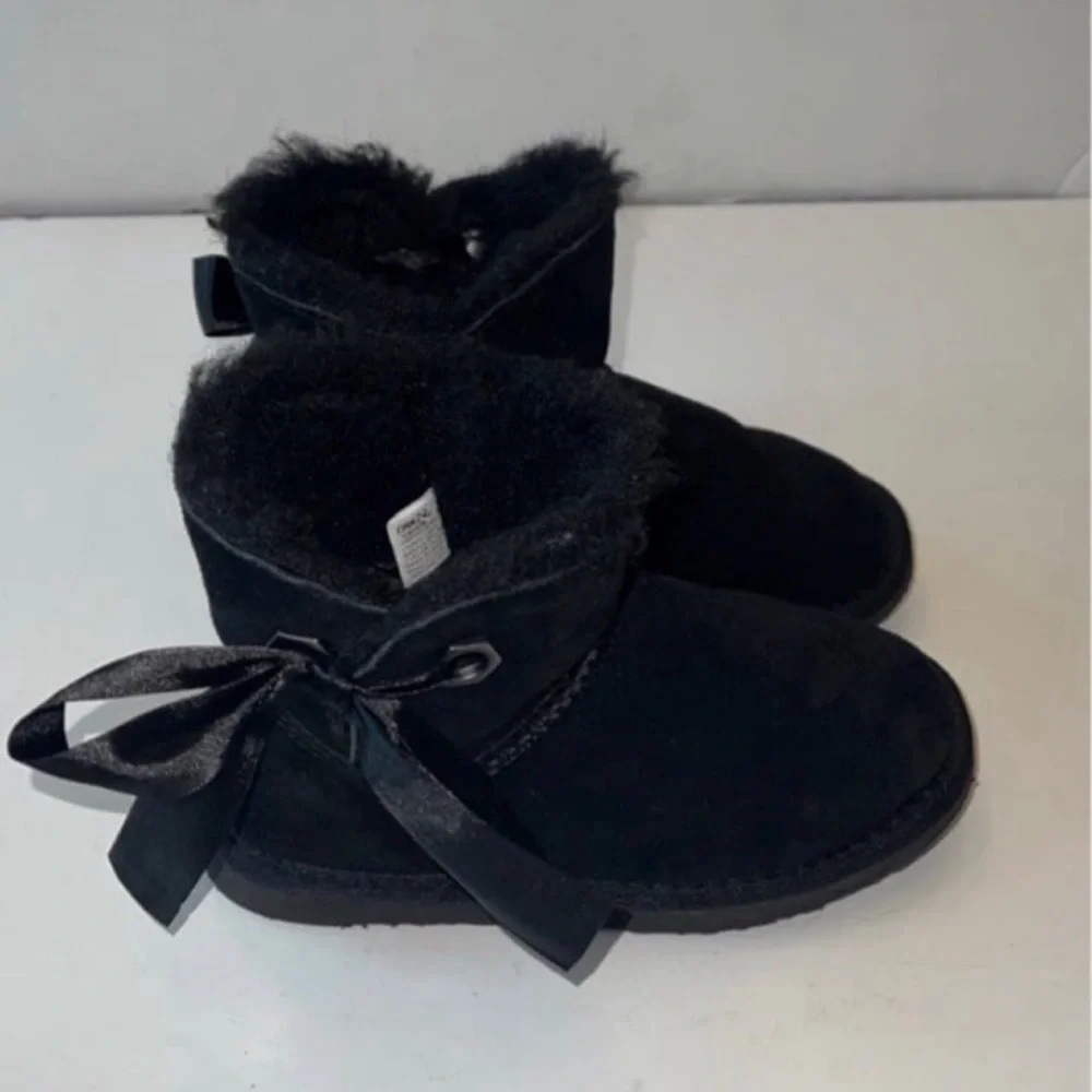 Pawz by Bearpaw lAmelia II Suede Ankle Boots